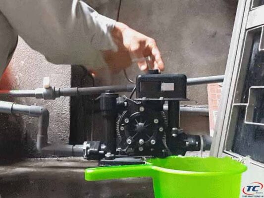 Cách Khắc Phục Sự Cố Máy Bơm Mất Nước